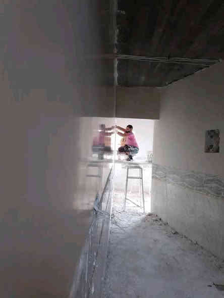 يوجد لدينا كادر مبيضجية جص خلفات وعمال من الموصل كرستة وعمل جص فني مال الموصل شقل سريع ونضيف شرط استلام مهندس أتصل ***********
