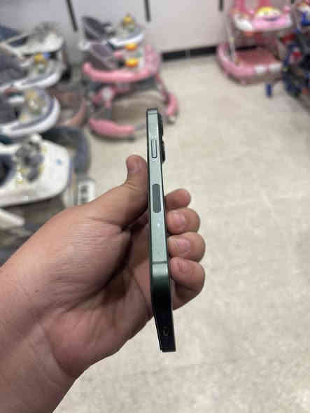 السلام عليكم 
13عادي 
ذاكرة 128
بطارية 82
نموذج M
نضافه الكشر 90بلمية
السعر 425
تواصل/***********
