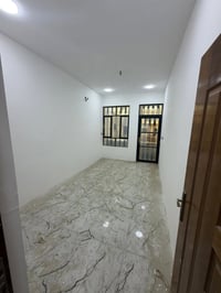 مشتمل اللاجار الشعب خلف سوك شلال ٥٠ متر استقبال وخدمات ومطبخ وحمام فوك...