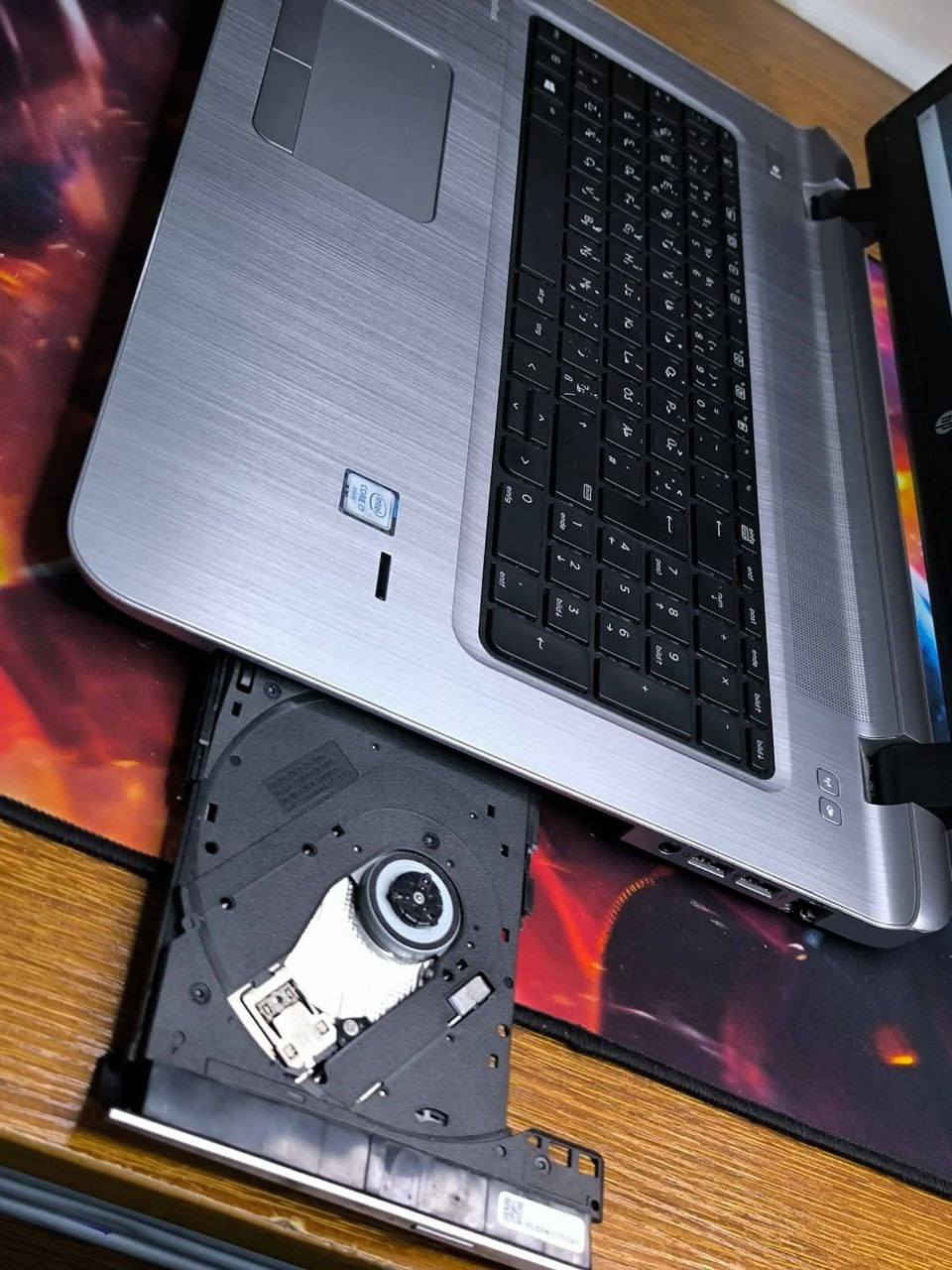 ( قبل كل شيء أسعار لابتوباتا هي نفسها قبل وبعد الصعود) 
💻 لابتوب HP ProBook 470 G3
شاشة كبيرة 17.3 إنج مع كرت شاشة خارجي 🔥
مثالي للدراسة، العمل المكتبي، البرامج الهندسية الخفيفة، التصميم، والمشاهدة براحة تامة.
━━━━━━━━━━━━━━━━━━
⚙️ المواصفات:
🔹 المعالج: Intel Core i7 — الجيل السادس — فئة U
🔹 الرام: 8GB (قابل للتطوير)
🔹 التخزين: 256GB SSD (قابل للتطوير)
🔹 الشاشة: 17.3 إنج — FHD دقة 1920×1080
🔹 كرت الشاشة الداخلي
🔹 كرت الشاشة الخارجي: AMD Radeon R7 M340 — 2GB
━━━━━━━━━━━━━━━━━━
🎁 الهدايا:
🎒 حقيبة لابتوب
🔌 الشاحن الأصلي
🖱️ ماوس
🖱️ ماوس باد
━━━━━━━━━━━━━━━━━━
🛡️ الضمانات والخدمات:
✔️ فحص كامل قبل الإرسال
✔️ فحص كامل قبل الدفع والاستلام
✔️ ضمان 7 أيام استبدال عند وجود خلل مصنعي
✔️ جاهز للاستخدام المباشر مع تنصيب ويندوز وبرامج Office
━━━━━━━━━━━━━━━━━━
🚚 التوصيل: متوفر إلى جميع المحافظات
📍 الموقع: بغداد — الأمين الثانية
💰 السعر بعد التخفيض 290 الف فقط
📞 للحجز واتساب: ***********
