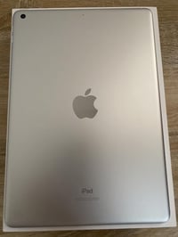 آيباد ٩ • ذاكرة ٦٤ • بطارية ٩٠٪