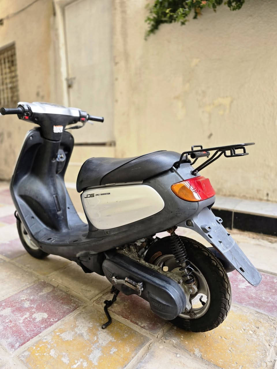 السلام عليكم دراجة منغولي لون سلفري دراجة مكفوله قبل فتره مطلعها من الحاويه مكان ناصريه مركز ***********
