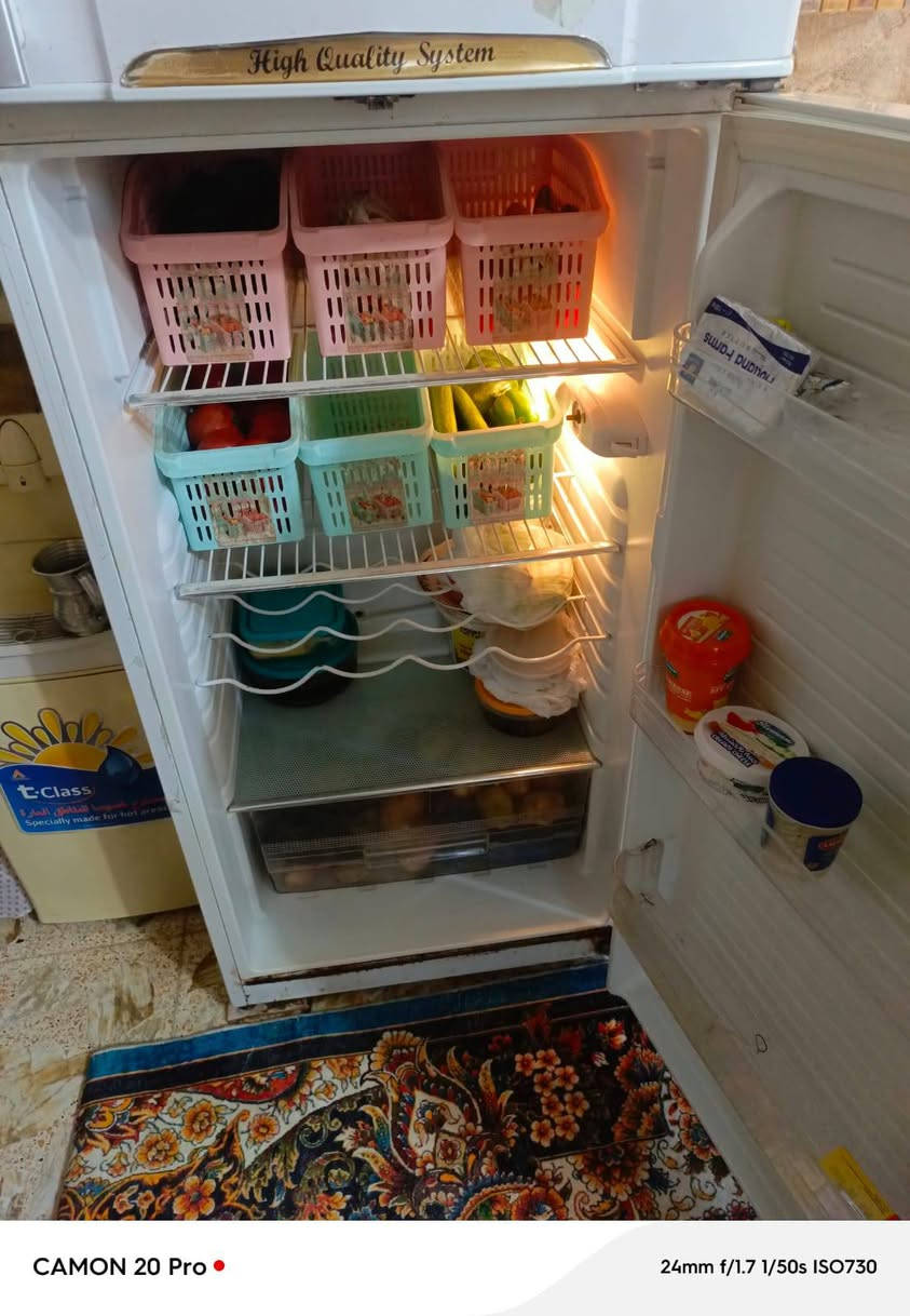 سلام عليكم ثلاجه للبيع 225 بيه مجال م الصدر حي لاكراد ***********
