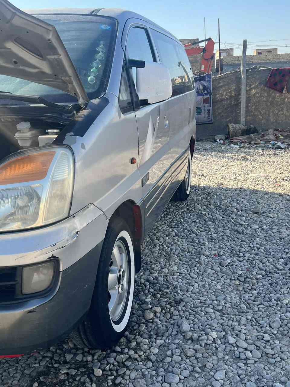 سلام عليكم ستاركس للبيع مسكر محركه جديد قبل شهرين شادينه كير اوتماتيك مصفره هيه وغرامات مكفوله من ضربه القويه سياره جديده جهازه شواصي معمارات المكان الديوانية الحمزه الشرقي رقم والا ستفسار ***********
