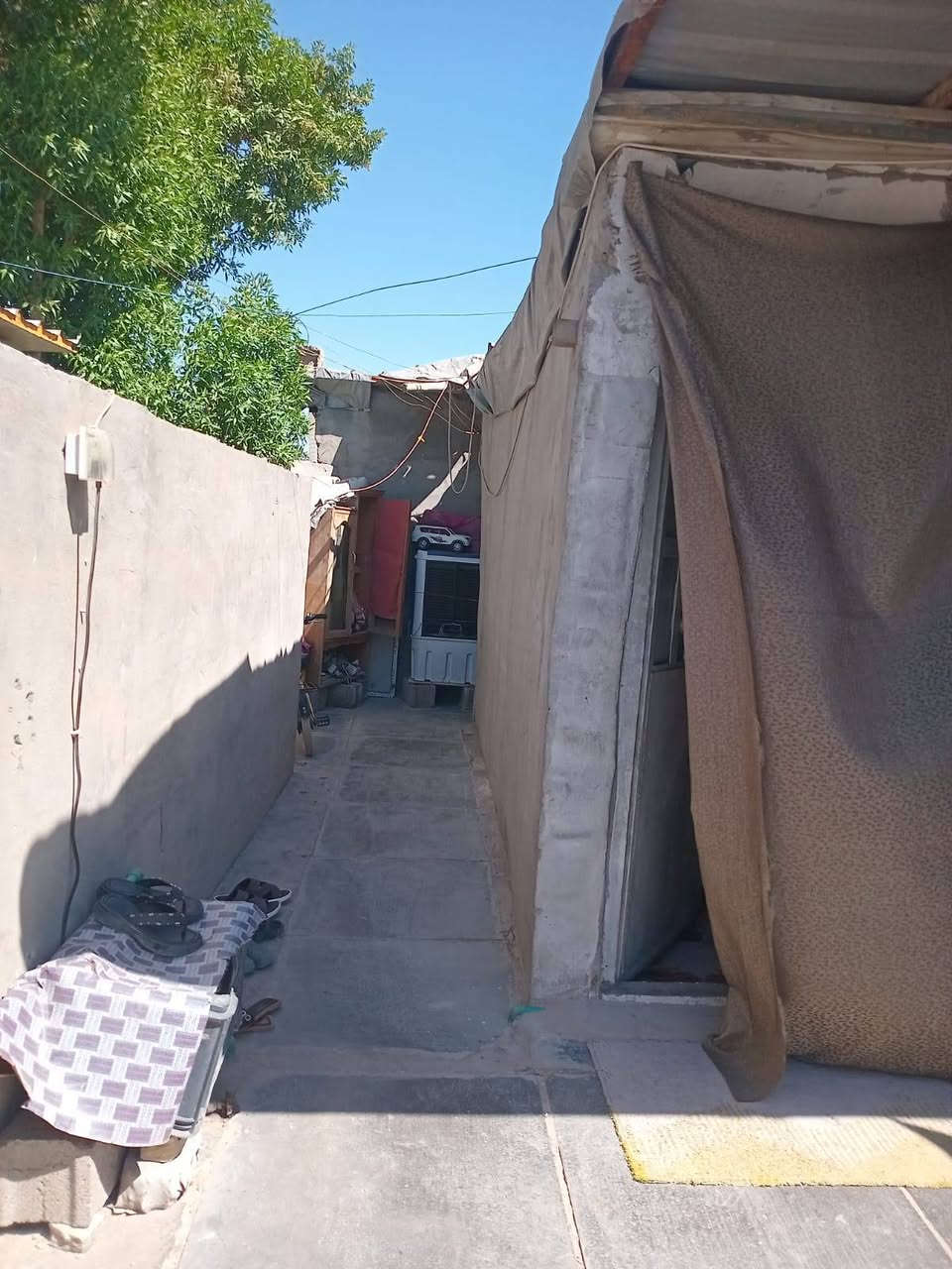 السلام عليكم بيت تجاوز للبيع  بغداد حي التراث قرب افران المنتضر ***********
