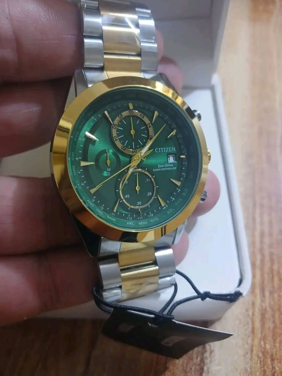 ستزن ياباني  نسخه افلام ستار وورز العالميه
باله مخزن غير مستخدم

مكينه ياباني  

ستانر شغاله مع  منفذ شهري 

مكينه حركه اوتوماتيك نضام كوارتز 

ستوب ووتش 

معدن ستانلس ستيل ضد الماء 

الاميال و الارقام كلها  من حجر الكوارتز المضئ

المينه لون  اخضر مميز جدا جدا 

السعر 35 الف على اول تم 

ملاحضه القطعه واحده فقط
تابعني دئمن انشر ساعات قديمه وجديده


**إذا كنت صاحب هذا الإعلان وتريد حذفه لأي سبب، رجاءا أرسل رسالة إلى الدعم الفني**