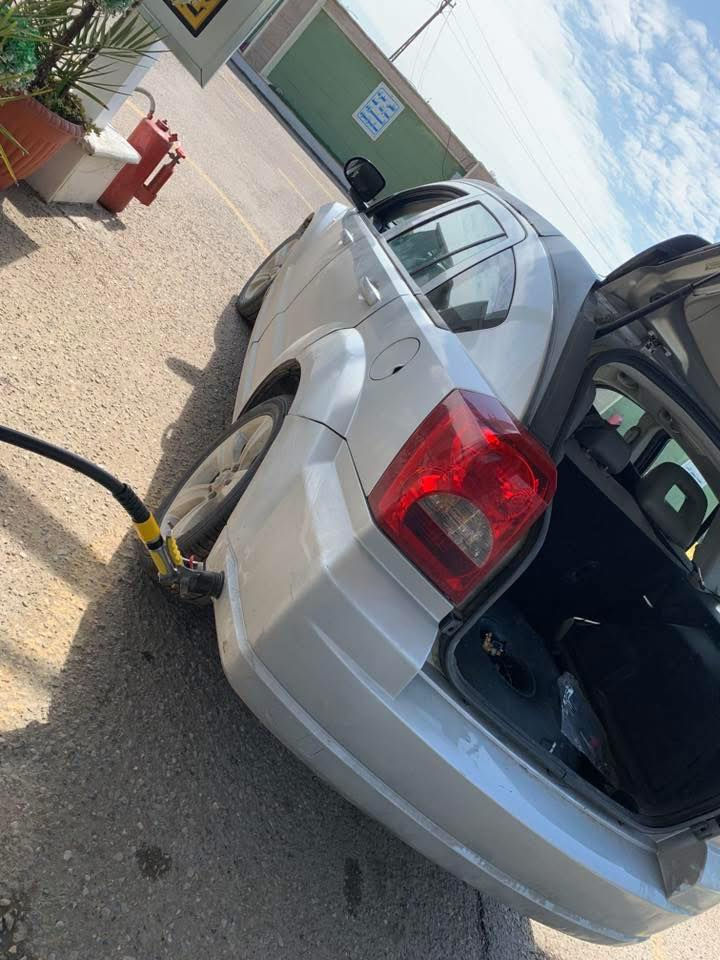 السلام عليكم 

سيارة دوج كاليبر ٢٠١٠ وارد خليجي وكالة مكفولة من الضربة 
محرك بلاد كير بلاد 
الكير بهذا الموديل نظام خليجي ٦ نمر  
السيارة على وضع الشركة 
عليها منظومة غاز تحوير حكومي مصفى الدورة 

رقم بغداد باسمي تحويل مباشر 

تايرات جديد تخم 
باتري جديد بالضمان 
تبريد  تدفئة كلشي شغال 
زنون بلاجكتورات وعالي وناصي  
مرايات كهرباء 
جام كهرباء 
سنترلوك 
دمام خلفي 
سويجات ٢ 

السيارة للبيع فقط بدون مراوس 

السعر المطلوب 

٧٨ ورقة 

المكان بغداد حي الجهاد 

*********** 

واتساب
