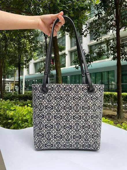 قطعه فرنسيه تجنن جلد طبيعي


**إذا كنت صاحب هذا الإعلان وتريد حذفه لأي سبب، رجاءا أرسل رسالة إلى الدعم الفني**