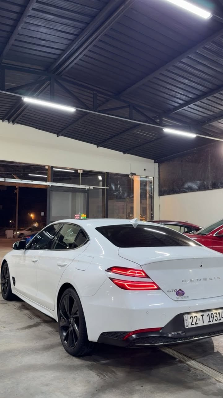 جنسس G70 2023  فول الفول عدا الكامرات 
حادث بسيط بدون تبديل + وبدون صبغ + بدون دواخل مكينه ٤ سلندر ٢٠٠٠ تيربو
صور الحادث داخل المنشور 
1-بصمه تشغيل + تشغيل عن بعد + بصمة أبواب 
2-سلايد روڤ ( بانورما ) 
3-داخل جلد أحمر ( مميز ) ✅
4-مقاعد كهرباء
5-مقاعد أمامي تدفئه تبريد 
6-فول رادارات 
7-حساسات أمامي+خلفي
8-لد خلفي 
9-فول لايت زينون 
10- علامه ترحيب 
11 _ستيرن كهرباء
وباقي المواصفات المعروفه 
السياره رقم اربيل باسمي 
للاستفسار اكثر الاتصال 
*********** متوفر واتساب 
مكاني بابل
