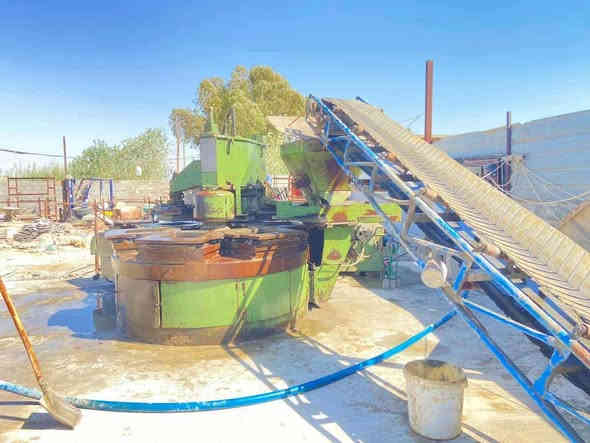 مكبس كاشي دوار اوتماتيك نوع طلاي مع محتوياته سعر مناسب الاتصال ***********
