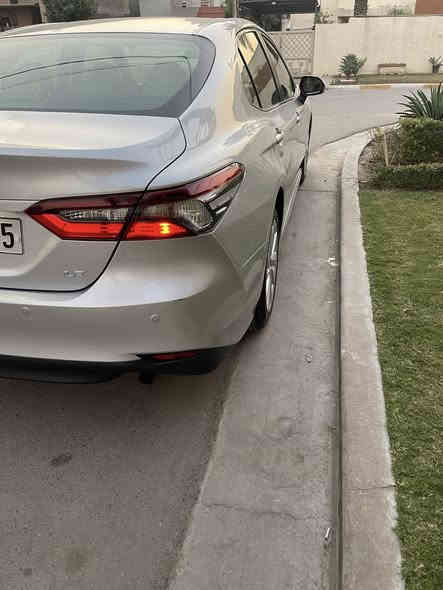 للبيع كامري خليجية موديل 2022 لون سلفر كفاله عامه رقم اربيل الجديد بسمي شرط التحويل مواصفات LE  ماشيه 60 الف تخم تايرات جديد 
السعر  22 الف دولار  الاتصال ***********
عذرا لااجيب على التعليقات مكان السيارة بغداد
حي العدل او حي الجامعة 
العده والمسجل الأصلي والأرضيات موجوده
