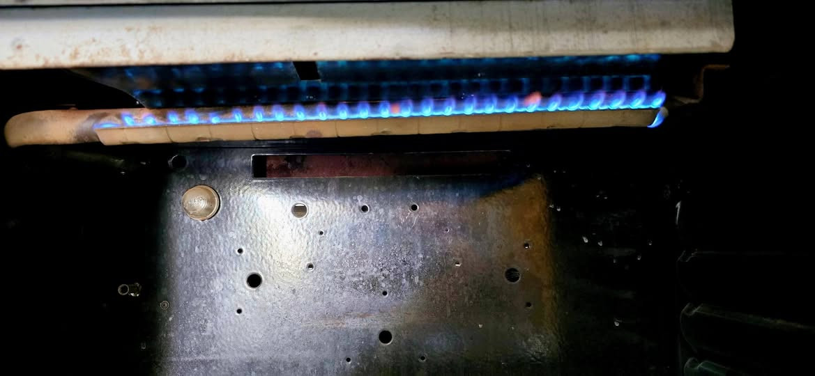 اثث بيتك بأنسب الاسعار سعار الشمال 🌹 
وصول وجبة من الطباخات المصريه نضاف حيل السعر داخل الصور 
صلاح الدين ناحية العلم قرية الربيضة خلف مدرسه سومر للبنين 
***********
يوجد خدمة توصيل داخل المحافظة فقط 🚛
