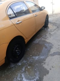 للبيع ليفان 2011ب36وبيه مجال 07718525688