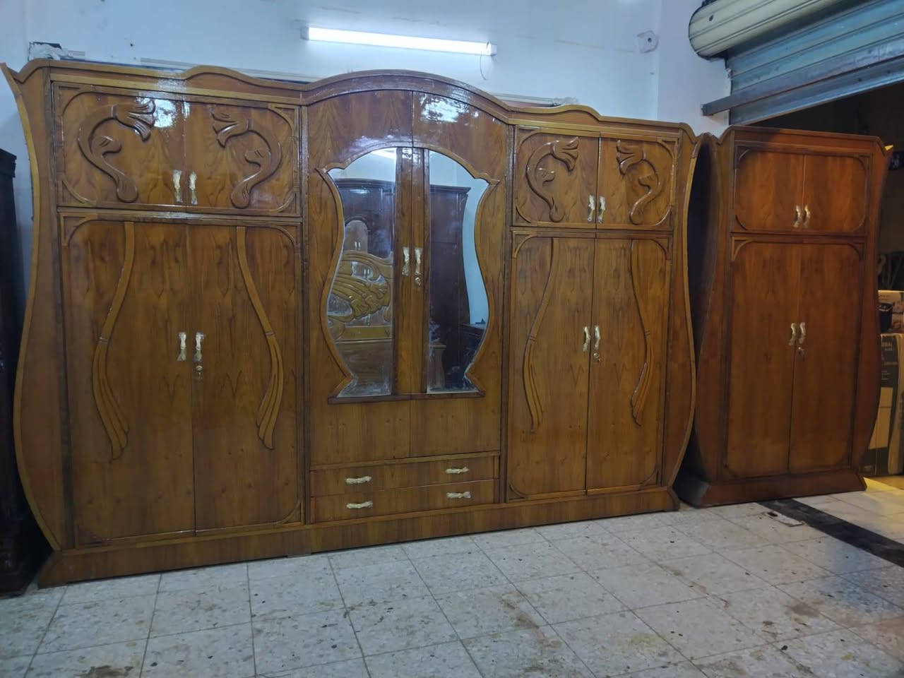 غرفه 6 باب ملحق صاج داخل وخارج ضهر جرجوبه شغل درجه اولى مستعمل موديل سندانه بغداد الأمين الثانية ***********
