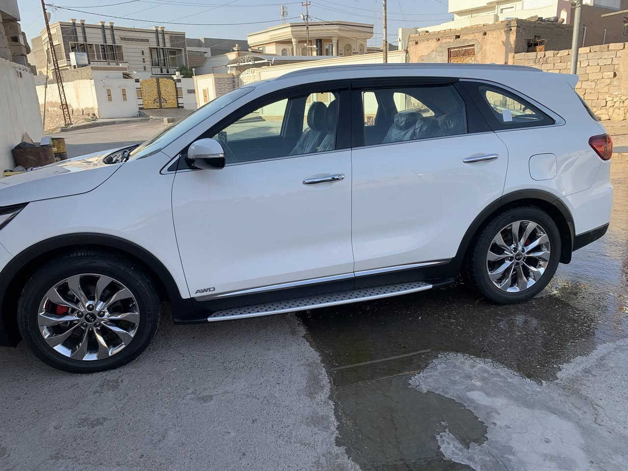 السلام عليكم. للبيع سورنتو خليجي فول مواصفات موديل 19 ماشيه 127 كير محرك على الشركة ما مفتوحة ، هزه وسنوية جديدة 
اي تفاصيل اخرى التواصل معي عالخاص او الاتصال على الرقم *********** مكاني الانبار الخالدية
