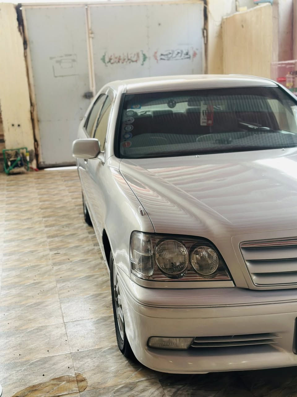 سلام عليكم ملكه للبيع مديل ٢٠٠٠ اصل تلث دكم دبل شاشه مكينه ديفور كبير تخم تاير حداديه جديده امامي خلفي رقم نجف إنكليزي بسمي ثاني يوم احولك شاصي ٧٥ سياره ماعايزه  برغي مال جناي كفاله من دكت جاكوج اسعر عله هاذه رقم ***********
