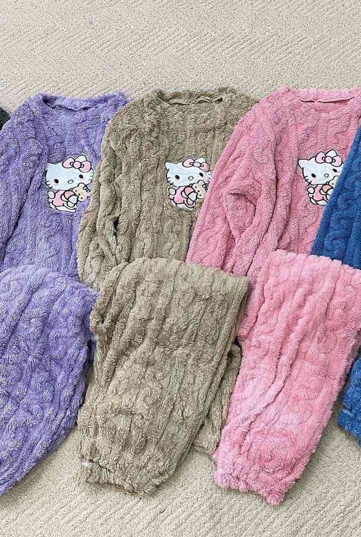 تراك فرو شتائي❤‍🩹
السعر 10الاف فقط  

القياسات 36-38-40-42-44

للتواصل واتس اب ***********
او
عبر الخاص التواصل
