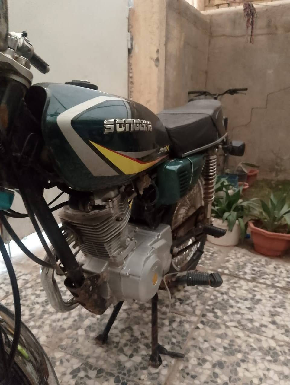 السلام عليكم دراجه للبيع2024اوراق الدراجه نضيفه السعر450وبيه مجال العنوان بابل حي العسكري***********واساب فقط
