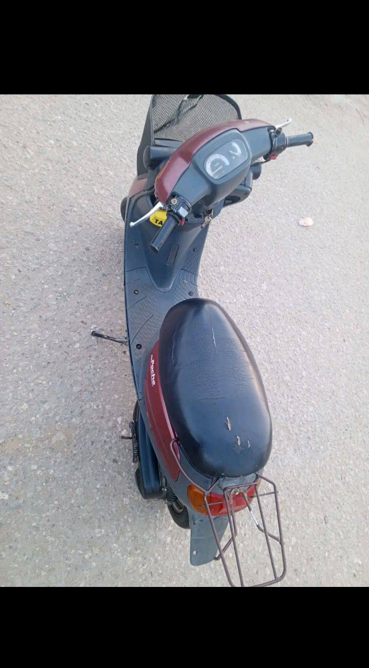 دراجة نضيفة مكينة مامفتوحة شلعة ومعدل مكاني كربلاء حي الغدير سعرهة350وبيهة مجال رقمي***********
