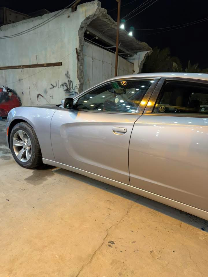 جارجر  3600 sxtمديل 2017 كندي داخله كلين ماشيه 200k 
وبيها طخات جهه الايمن قابله لبارد ورشات صبغ كلير اثر التحميل
السياره جاهزه من كير ومكينه وحداديه وتبريد وشاشه كار بلي كامره كشنات حضن تخم تاير جديد رقم اربيل جديد قبل اسبوع جددته وهزه جديده سعر 20000$ 
لتواصل ***********
