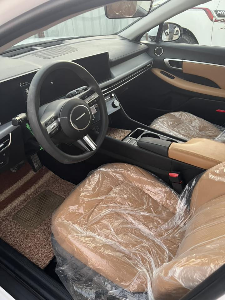 السلام عليكم سوناتا مديل 24 رقم مثنى ضربه مالتها داخل المنشور سياره ولاايرباك طاك بيها شرط ماشيه 14 السعر 193 وبيها مجال بصيط كلش ***********
