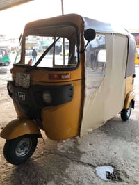 تكتك للبيع مديل ٢٠ شهر ١٢ كفاله عامه مكفوله من ضربه وصبغ كل نقص ما بيه...