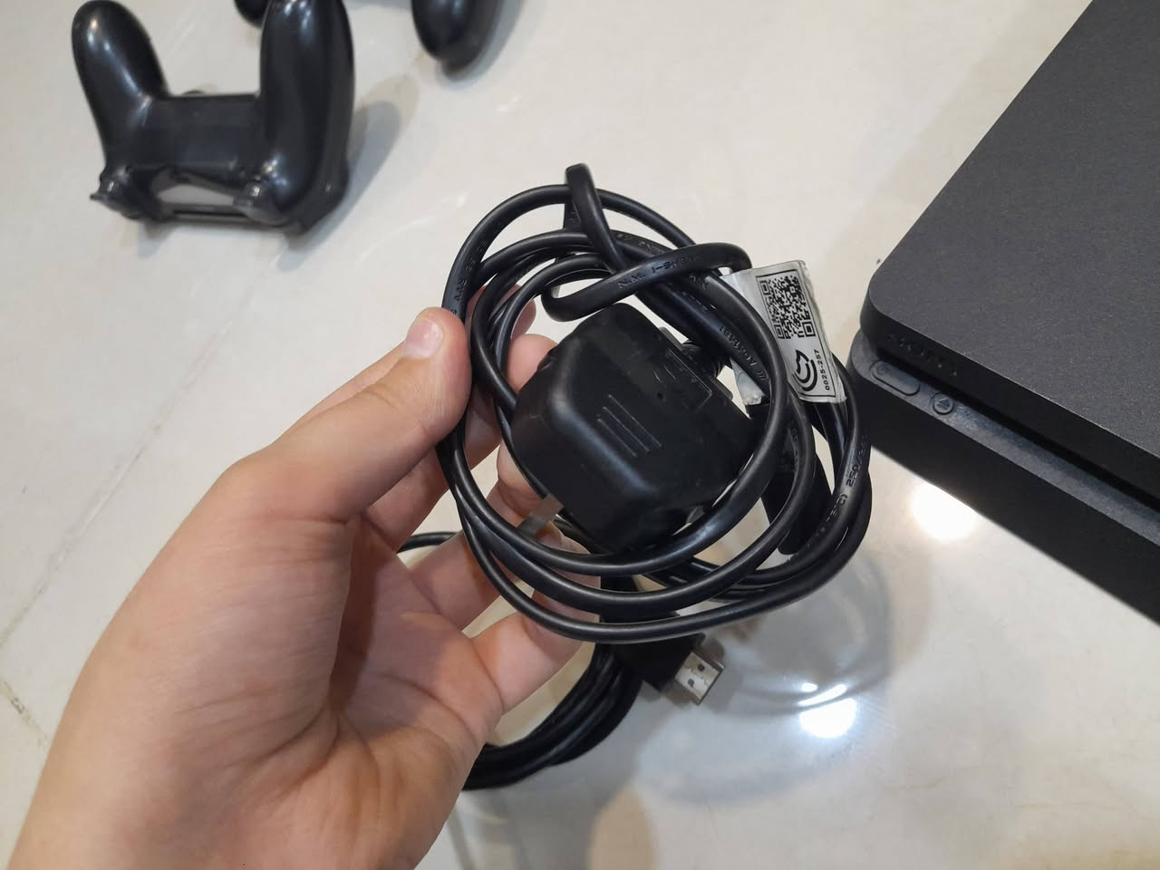 السلام عليكم ورحمة الله وبركاته بلي ستيشن 4 جديد جدٱ جدٱ السعر 650 دينار  مكاني بغداد للستفسار ***********
