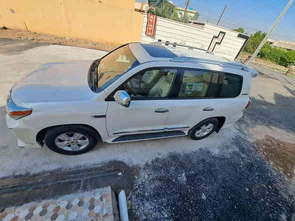 لاند كروز جكسر ٢٠٠٩ 
رقم اربيل هزه صاقطه
تدفه تبريد كير بشرط محرك مفتوح
بأسمي سياه ستخدام شخصي 
بيه باب الخلف صدر مشخوط ومصبوغ
بيه جراد بل قماره
لباب لخلفي جان بي جراد سويته الباقي كله شرط السعر٢٩٠$ هذرقمي*********** الي يريد يتواصل هذ رقم بي وتساب
