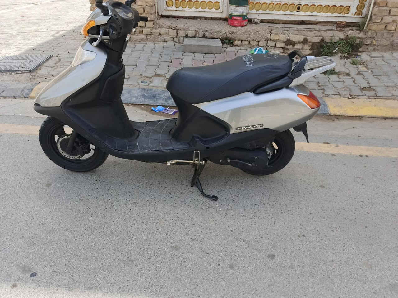 سبيسي ياباني للبيع كفر كابريتر اصلي الدراجه بلاديه وتعجبك المكان كوت 
‏‪***********‬‏
