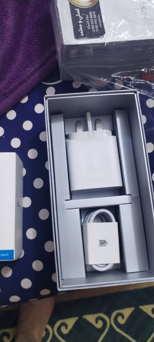 السلام عليكم عندي هونر ماجك 8 برو صار سبوعين من اخذته بعده جديد ويا ملحقات كامله ما مفتوحه رائده مليون 200 قفل الي رائده يراسلني


**إذا كنت صاحب هذا الإعلان وتريد حذفه لأي سبب، رجاءا أرسل رسالة إلى الدعم الفني**