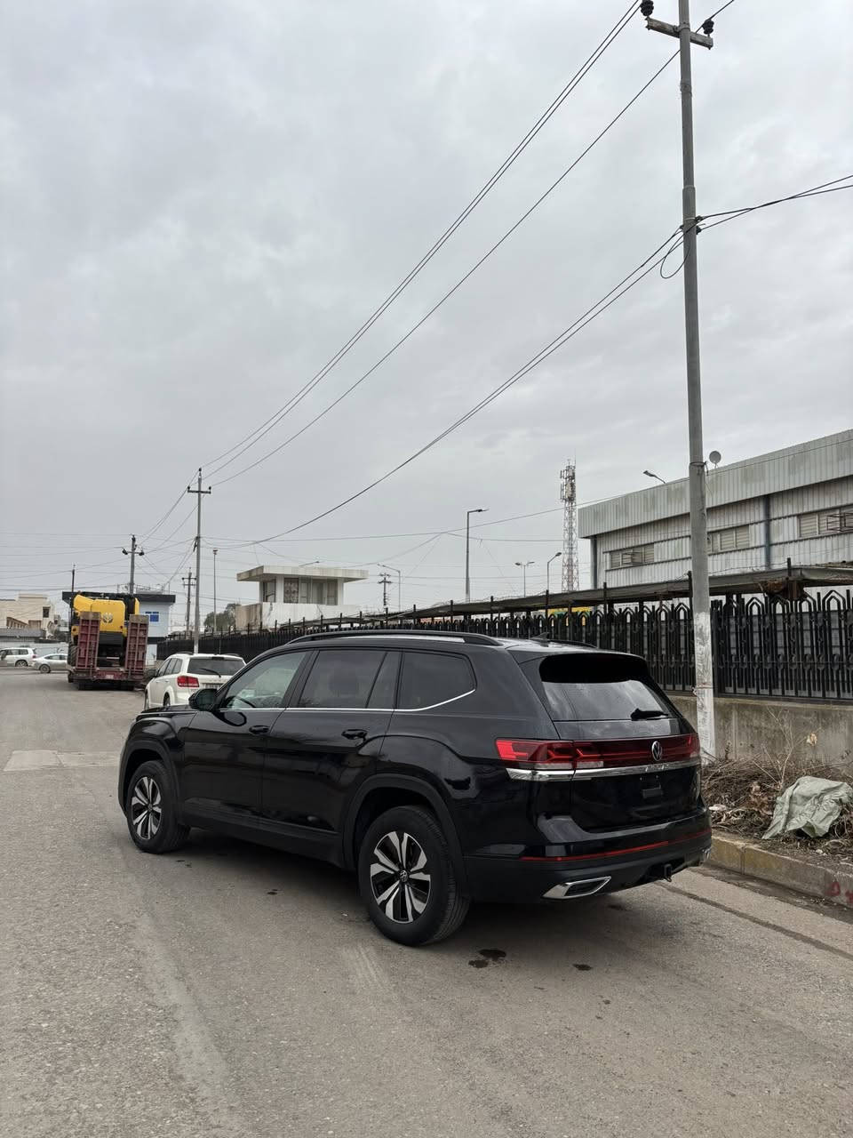 Volkswagen Atlas 2024
السلام عليكم 
اطلس 2024 مواصفات Se AWD 
بدون بانوراما 
لون اسود 
موديل 2024 
كشن كهربائي - 7 راكب - دبل اكسل 
شاشة كبير - رادار و حساسات 360
كشن تدفئه و هيتر - شغال 
قطعتين بي سبغ بدون دواخل و شانصي بشرط - كير و محرك و كهربائي حجر بيئه بشرط 
إرباك طاك راجعت بيلادي نفس شريكة 
سيارة شرط ارقام شيمالي 
بي مجال شهرين للترقيم 
مكان سيارة أربيل 
واتساب موجود 
***********
