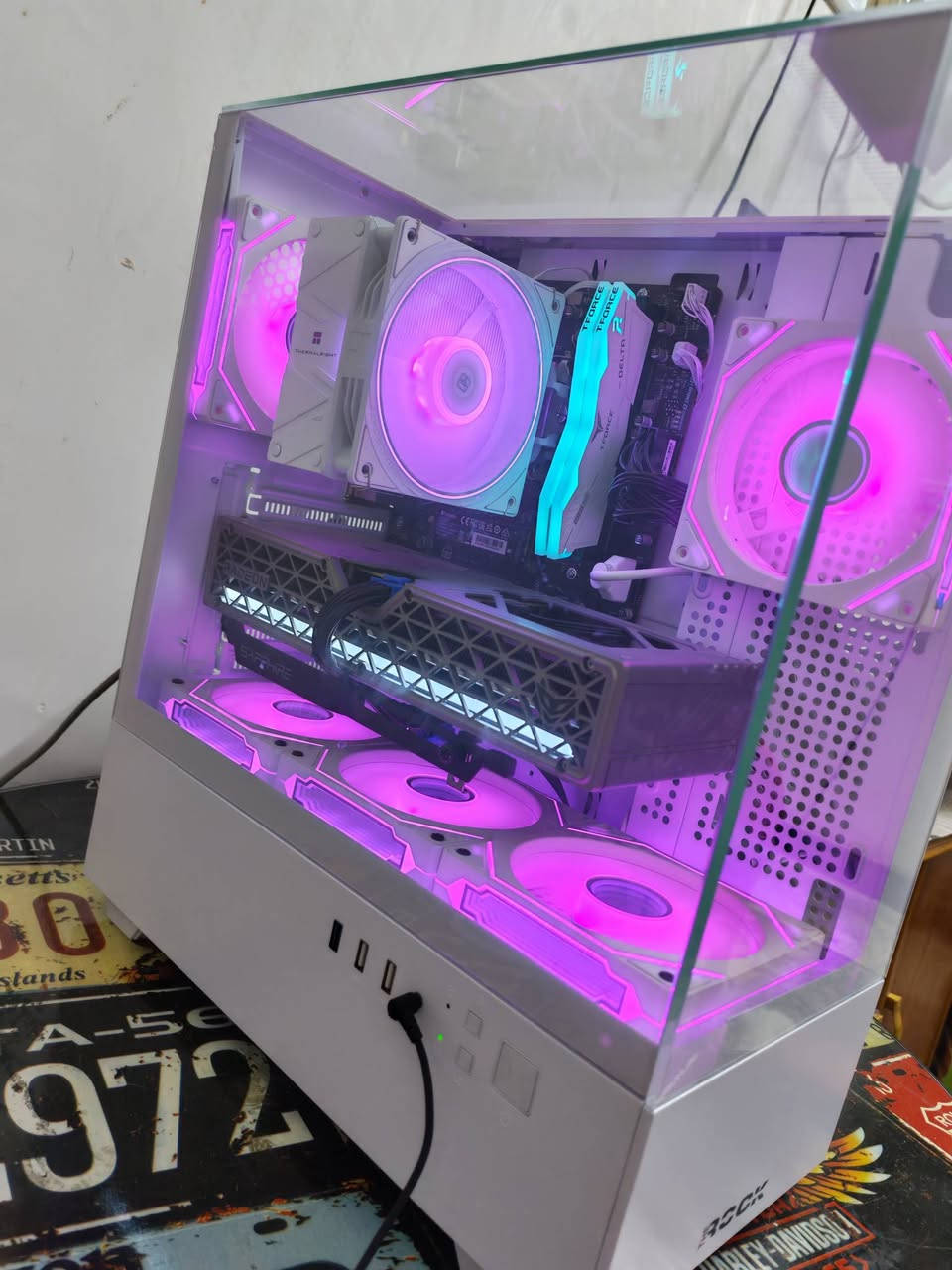 اسلام عليكم اخوان عندي تجميعة للبيع استعمال  4 اشهر نضيفة كلش بعدها بلضمان هاي مواصفاتها 👇

1-CASE SX-380C WHITE
2-MB B650
3-R5 7600 X
4-FAN CPU DeepCool AG400
5-DDR5 PC 16GB 6000 Hz RGB
6-P.S 700W VERSION WHITE
7-RX 9060 XT 16GB 3FAN
8-SSD 1TB NVME
9-FAN CASE RGB FANTECH FC120

سعرها مليون و350 وبيها مجال

عنواني بغداد البلديات


**إذا كنت صاحب هذا الإعلان وتريد حذفه لأي سبب، رجاءا أرسل رسالة إلى الدعم الفني**