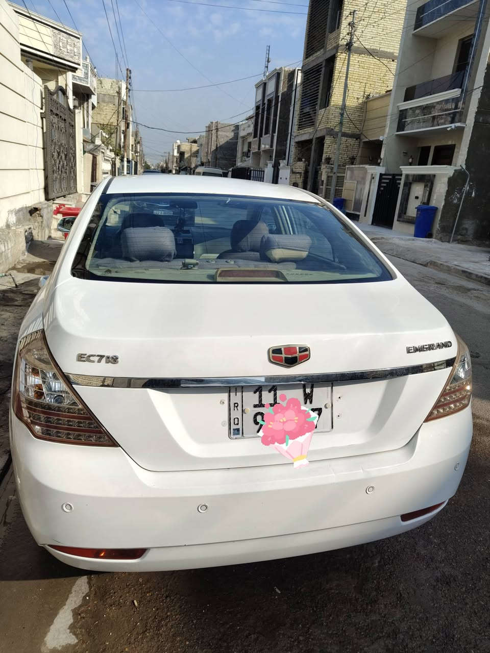 السلام عليكم
للبيع ام كراندc 7
رقم بغداد مشروع وطني تحويل ثاني يوم السياره بأسمي 

سياره جدا نضيفه ومابيهه اي نقص والكشر مالتهه جدا نضيف لا خياس ولا جراد ولا صبغ  كير محرك بلادي مكفول لا تنقيص ولا تبخير 
سعره 65 ورقه وبيهه مجال 
ماشيه 103
للاتصال ***********
