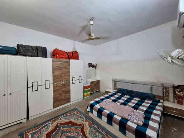 سلام عليكم
للبيع بيت طابو زراعي سند 25 مساحة 100متر ركن 5×20 يتكون البيت من أستقبال وصاله وغرفه نوم ومطبخ وصحيات 
موقع البيت ابي غرق حي ابو أسد 
السعر 35 وبي مجال قليل
التواصل *********** لي يتصل على الرقم يكول من طرف ام شهد امانه الله عليه
