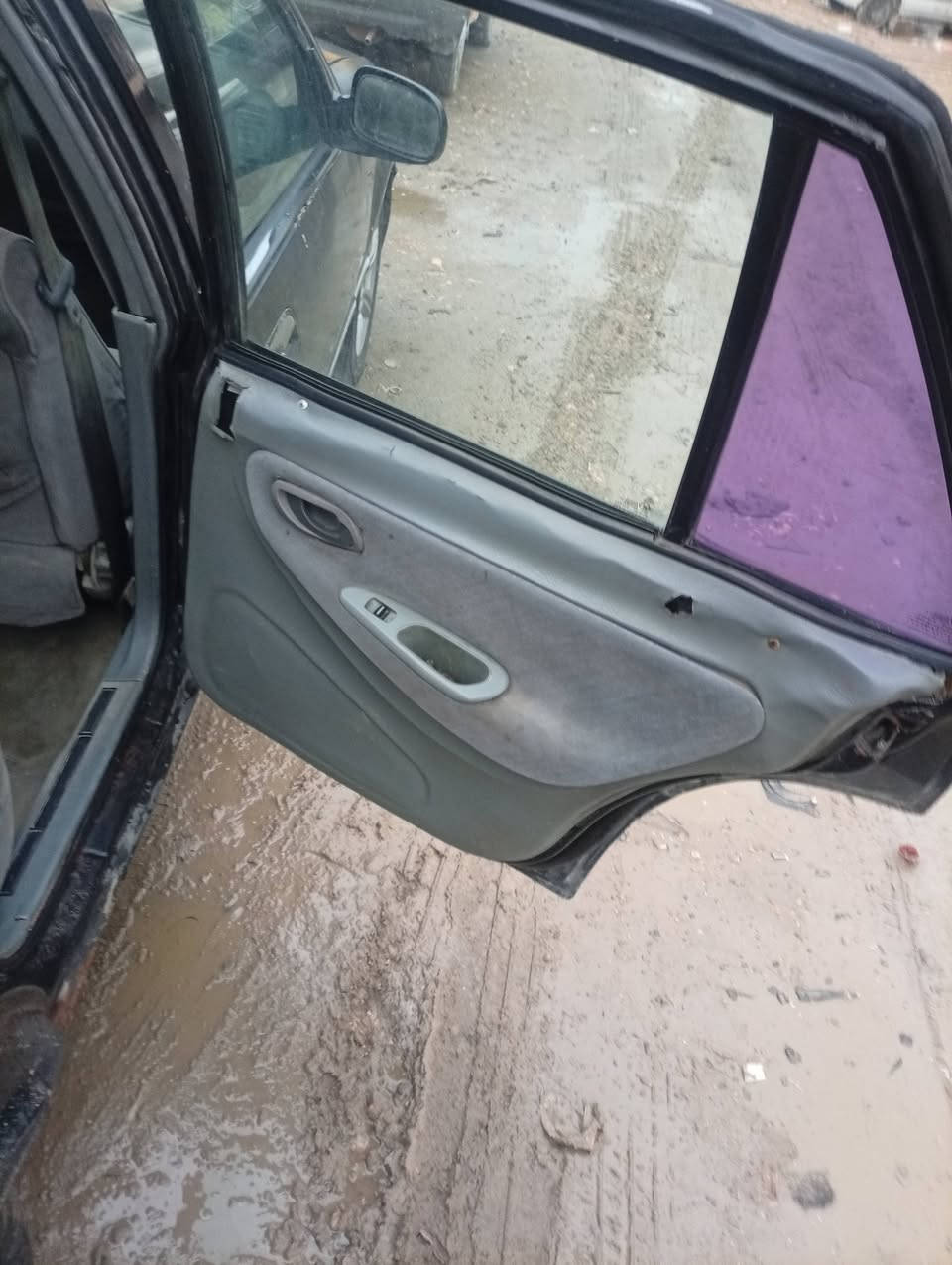 السلام عليكم 

برنس فراشة موديل 1996 
رقم بغداد ألماني 
هزة جديدة و سنوية جديدة مشروع وطني ..
تحويل مباشر ..
محرك مفتوح 1800 كير اوتوماتيك جدد ..
صدرها نضيف 
كهربائيات كلها شغالة من الطول للطول ..

رايدها ب25 وبيها مجال 
عنواني بابل الأسكندرية 

‏‪0783 079 8109‬‏
