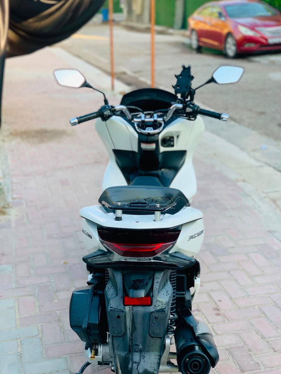 السلام عليكم
دراجة PCX ياباني الجيل الثالث مكينة 150 الون أبيض  ماشية 21 الف نضافه فول مكاني بغداد الشعله الرحمانيه    السعر 25$  وبيه مجال  ***********
