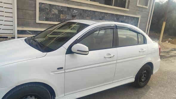 السلام عليكم اكسنت خليجي موديل ١١بيها صبغ بس هلالات الجاملغ الامامي بدو ضربه رقم بغداد  بسمي مكان السياره حي الجامعه  محرك ١٦٠٠ السعر ٩٨ وبيها مجال رقم الهاتف ***********
