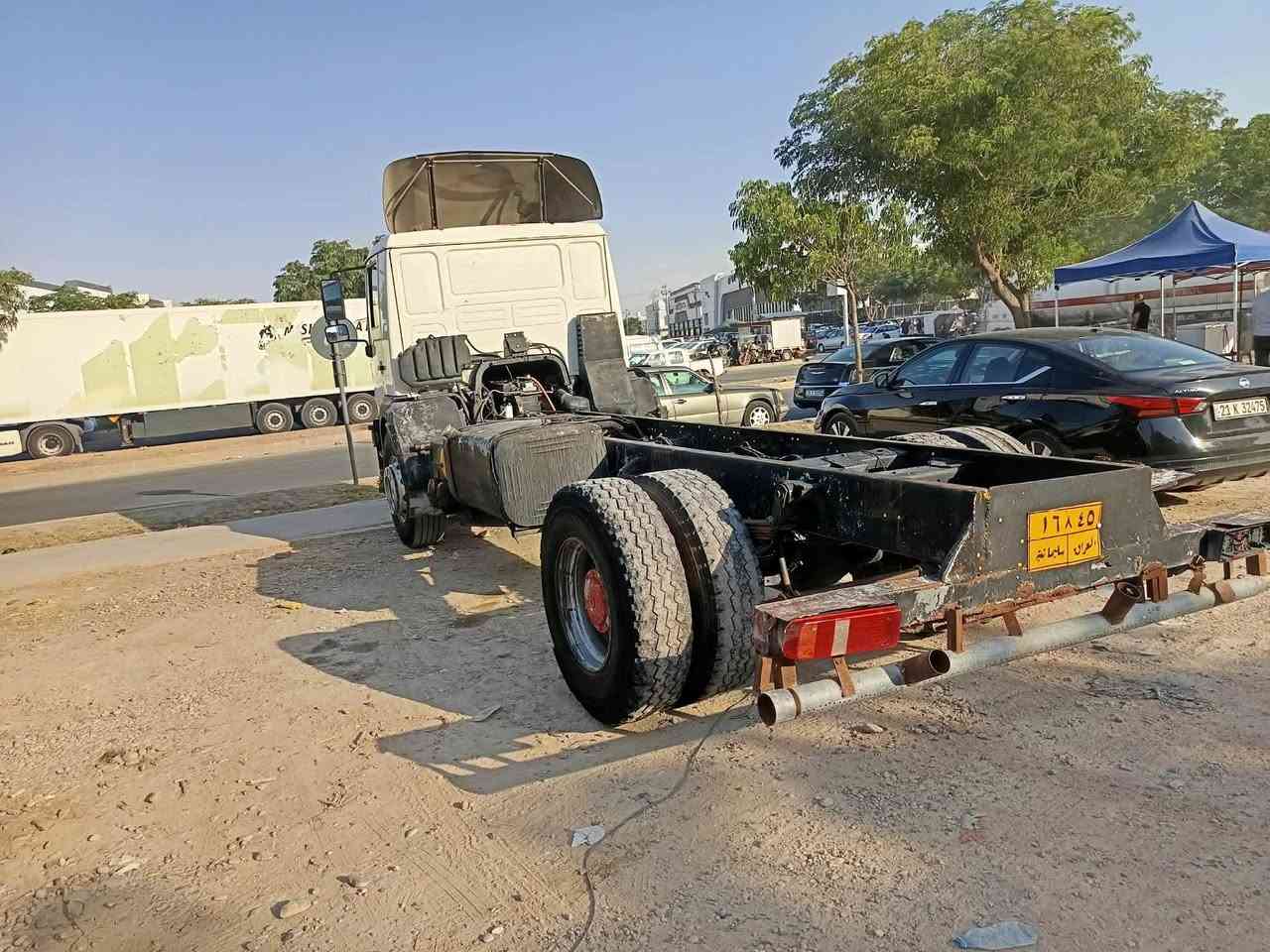 ئەم تەنکەرە مانە بۆفرۆشتن مۆدێل 2001 بەناوی خۆمانەوەیە بەسەر چوە تەحویلووغەرامە بەشەرت تۆزێک بوغاری هەیە شوێن کلار جواوی نامەو کۆمێنت نادەمۆ ئەوە ژمارەی خاوەنیتی  ژم ***********     ادمین گیان

