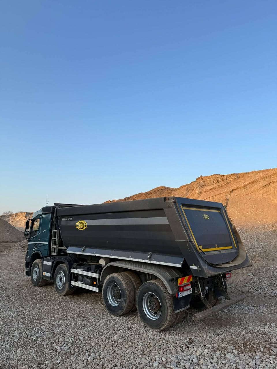 SCANIA G410
موديل 2018
بودي 18 متر
ممشى 362.000 كم
السعر 55الف دولار واصل 

VOLVO FMX500
موديل 2021
ممشى 282.000كم
بودي 18 متر
السعر 65الف دولار شامل جمرك ضريبة شحن.

مدة الوصول 20 يوم بعد الاتفاق وربي يرزق الجميع


**إذا كنت صاحب هذا الإعلان وتريد حذفه لأي سبب، رجاءا أرسل رسالة إلى الدعم الفني**