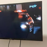 شاشة بلازمة • شاشة تلفزيون • تلفزيون 32 • تلفزيون 42 • شاشات مع ستلايت...