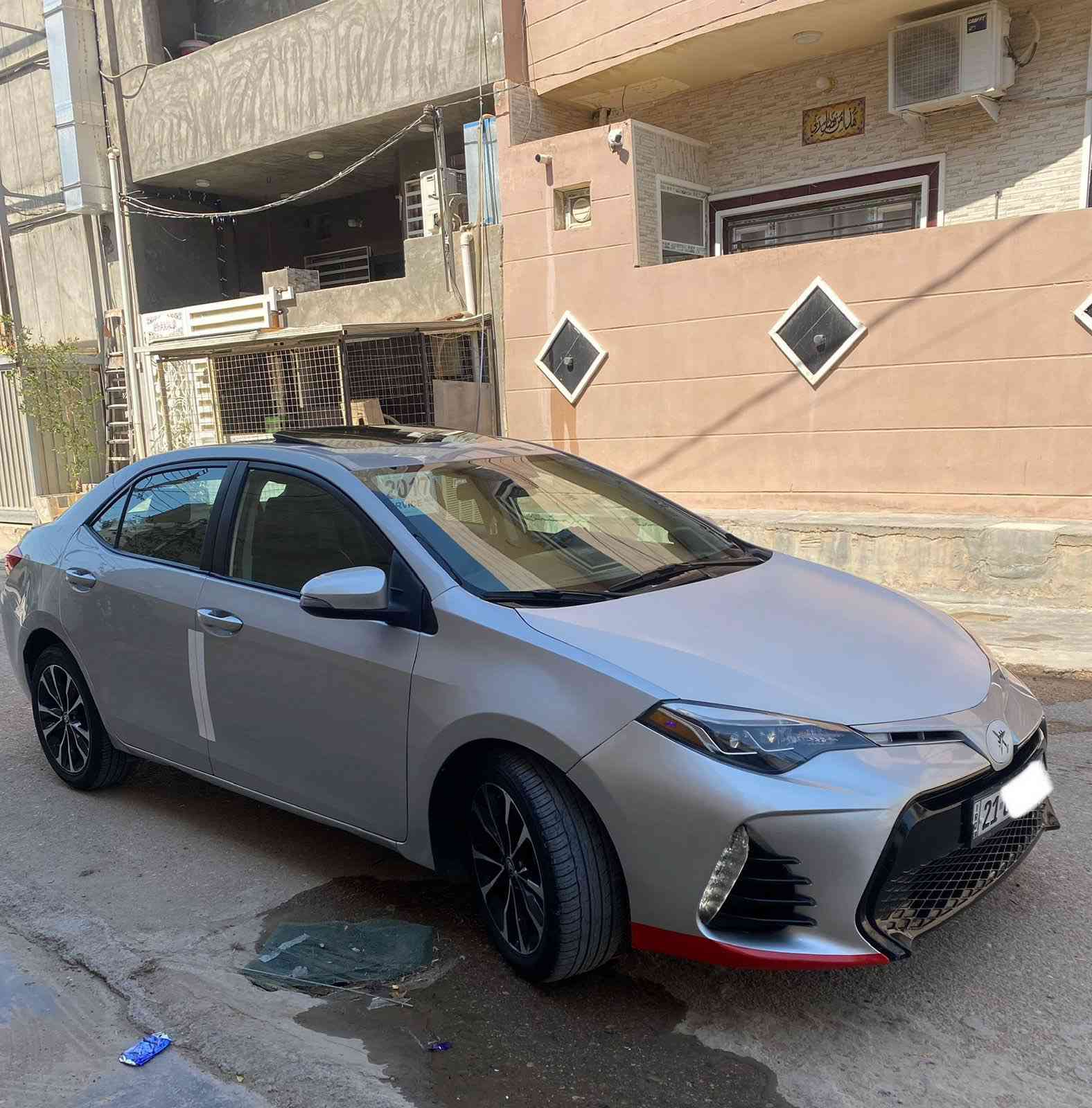 تويوتا كورولاXSE موديل ٢٠١٧
-------------------------------------
#السعر : 152
#وبي مجال بسيط 
#ماشية : 152 
#الرقم هاتف *********** 
#الرقم السيارة : سليمانيه
#مكان السيارة : المقداديه
-------------------------------------
#وارد امريكي ضرر بنيد فقط بدون دواخل 
#كورلا خمسينيه يعني موصفات خاصه 
#مواصفات فوووول
تحكم ستيرن
بصمه تشغيل
بصمه أبواب
سلايد بسقف 
شفتات تبترونك
كشنات جلد
شاير بالمري
لايت زنون ابلادي
ويل كب 17 خمسينيه
كامره خلفي
مكينه 1800 VVT
سياره هواي بيه موصفات لين خاصه معروفه 50 سياره
جاهزه من كل نواحي نظافه كما موظحه بصور
