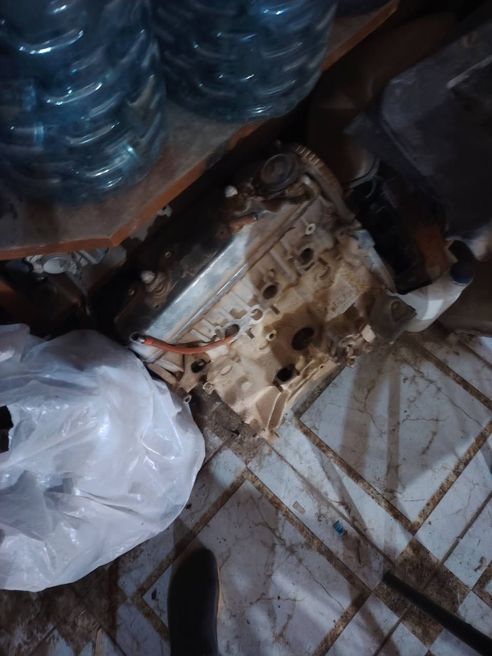 محركات للبيع ٣٠٠٠ ففيتي تحويره مع محركين نيسان صغير شغال للبيع***********
