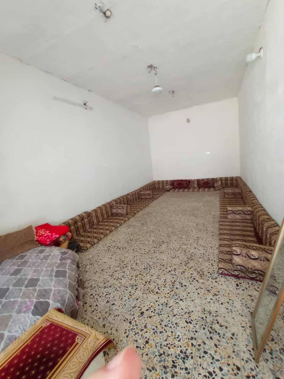 {{ ✨ #يعلن #مكتب #عقارات #اليسر ✨ }}
دار للايجار .. المساحه :225 
ايجاره 200 الف 
محتويات البيت غرفتين وصاله وستقبال ومطبخ وحمام تواليت خارجي وداخلي
 الموقع شارع المطار  قرب معرض النجف الدولي.... للاستفسار *********** 
امانه كلوله من طرف علي علي مكتب /م
