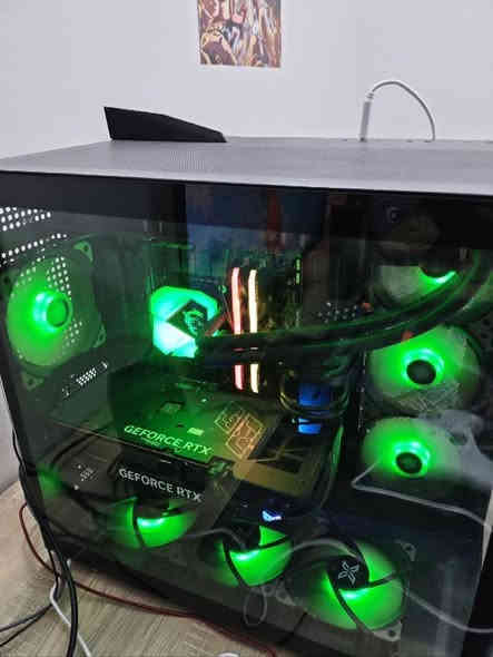 PC للبيع 
CPU :12th Gen intel  i7 12700 

Cooler : 360mm مائي

GPU : RTX 4060Ti Asus Tuf  Gaming - 3 fan 

MB : TUF GAMING B760-PLUS WIFI D4

RAM : 32GB 16x2 3200MHz ARGB Corsair

M.2 : 2TB

PSU : 800w deepcool 

Case : زجاجي ب4 مراوح ادرسبل

مع كيبورد وهيد سيت وماوس من ريد دراگون

السعر مليون و 350

المكان كربلاء المقدسة
هاتف : ***********
