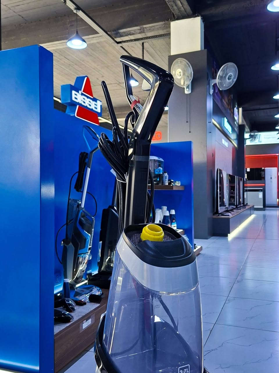 تخفيضات على مكنسة BiSSEll 2066 بسعر خاص 🔥🔥
#معرض لورنس للأجهزة الكهربائية
وكيل معتمد لأفضل الماركات:
HITACHI • Hisense • DLC • gorenje • Fakir • BiSSEll
العنوان📍: الموصل – حي الوحدة –قرب جامع الصابرين
للطلب والاستفسار الاتصال ع الارقام التالية :
كورك / ***********
اسيا  / ***********
