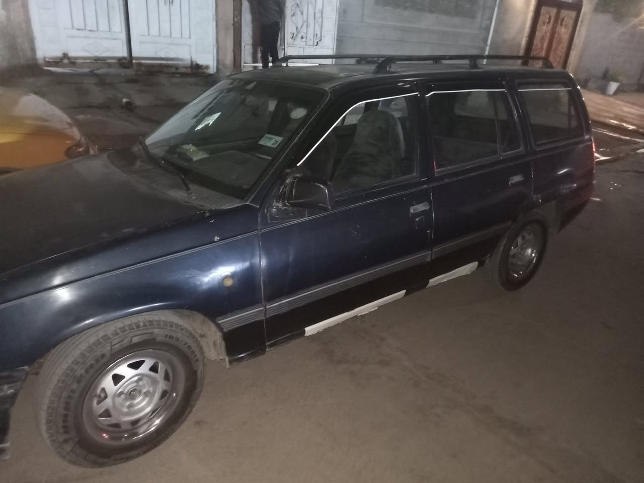 اوبل كاديت شرط التحويل من صاحب السنوية موديل 1991
***********
