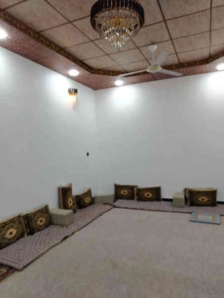 يا الله السلام عليكم بيت للبيع المساحه ١٥٠ متر البراكيه شارع المطار القديم قرب شارع علكم قريب لشارع اساس صب كونكريت سقف صب كونكريت بناء طابوق نهروان البيت كامل من كلشي يحتوي على غرفتين استقبال صاله مطبخ صحيات داخلي وخارجي جنس العقار طابو زراعي سند ٢٥ نسخه من السند وياه السعر ٦٥ مليون معه المجال الاستفسار على الرقم ***********
