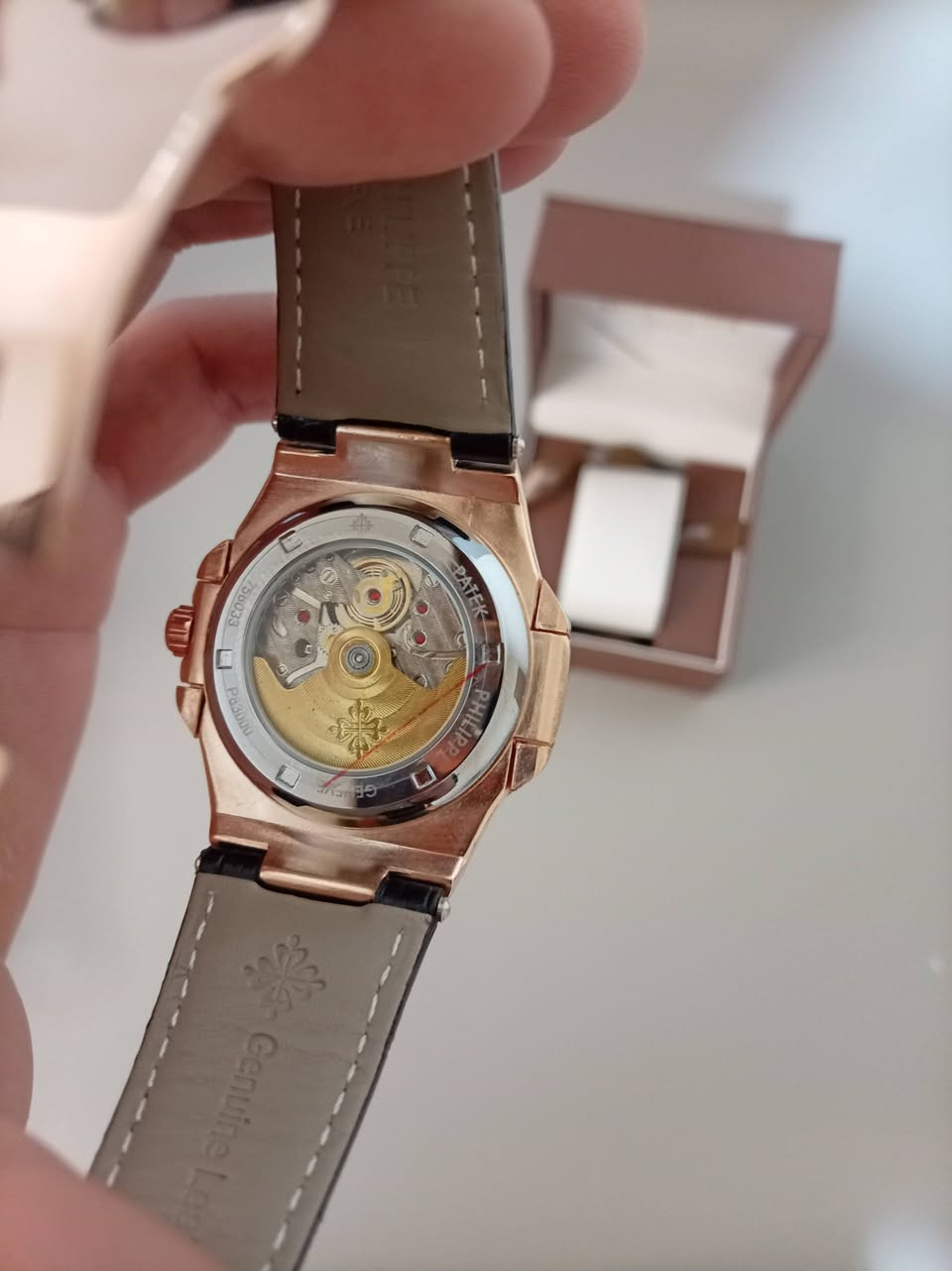 باتك فليب (ماستر) كوارتز حركة اوتو (ماطور)
المهتم يكتبلنا سعر


**إذا كنت صاحب هذا الإعلان وتريد حذفه لأي سبب، رجاءا أرسل رسالة إلى الدعم الفني**