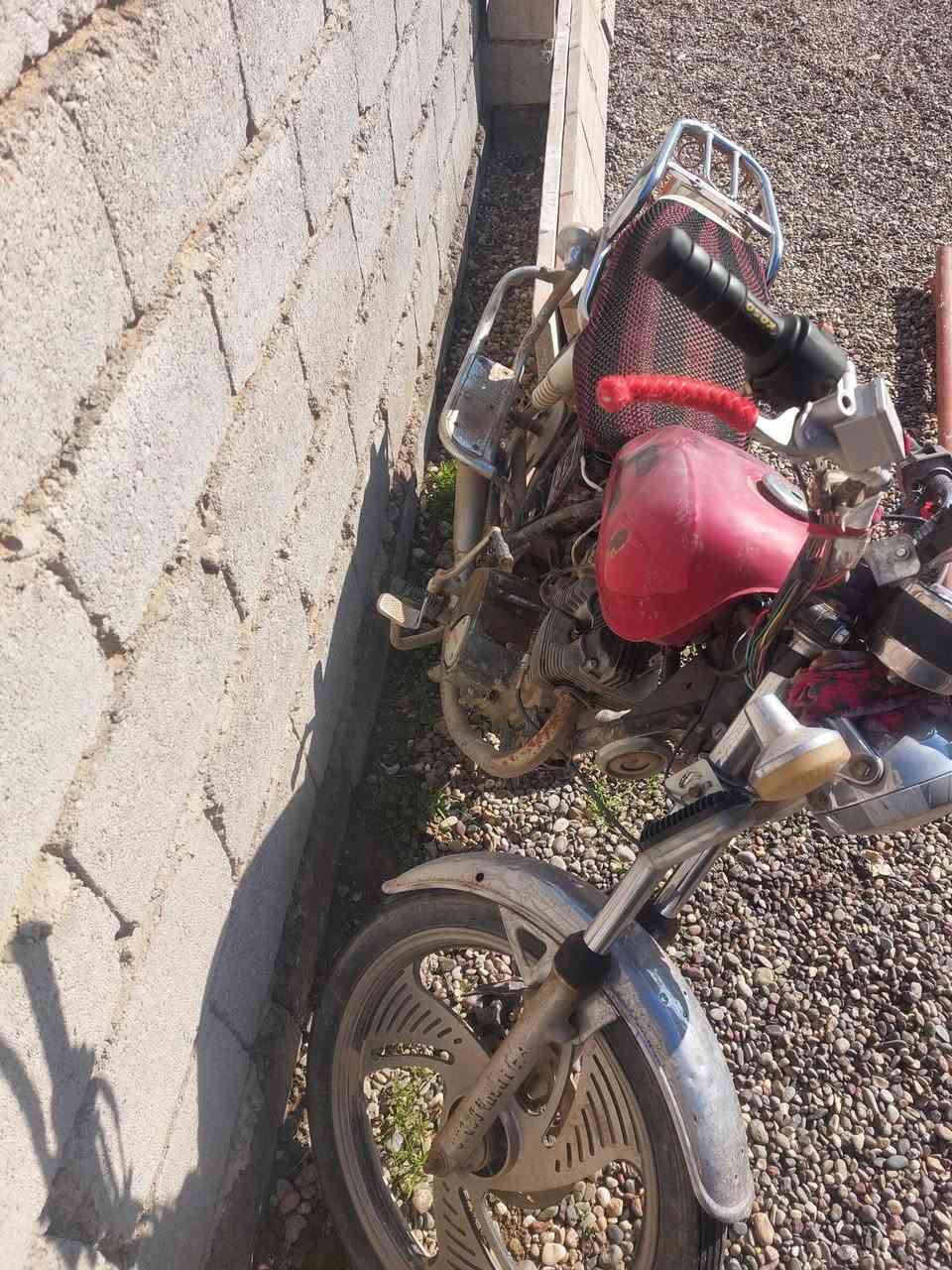 اسلام عليكم دراجه للبيع جني ابو انمر يعوزه ترتيب بصيط السعر ٣٥٠ وبيه مجال وترهم مراوس حسب القناعه. ***********
