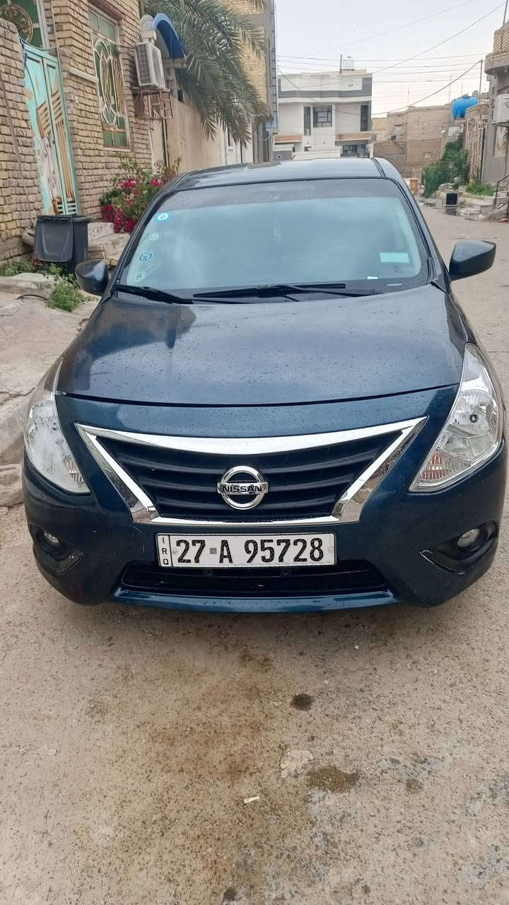 السلام عليكم نيسان فيرسا 2016وارد امريكي جاملغ وبنيد بدون دواخل بدون رباك السياره جاهزه مكينه گير حداديه تبريد كله جديد تخم تاير جديد السنويه لل 30 تحويل ثانب يوم السعر 90 وبيها مجال للتواصل ع رقم ***********
